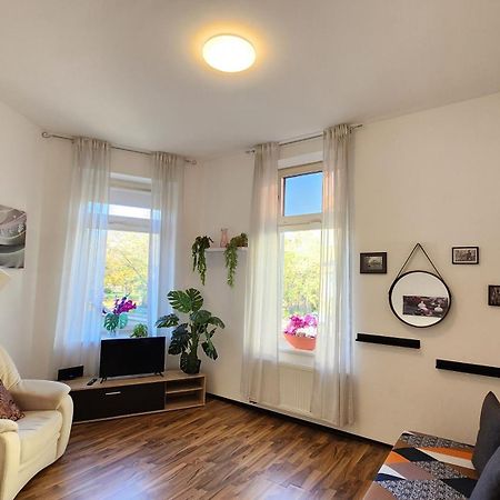 Elena Flat Orchidee Duisburg Zentrum Luaran gambar
