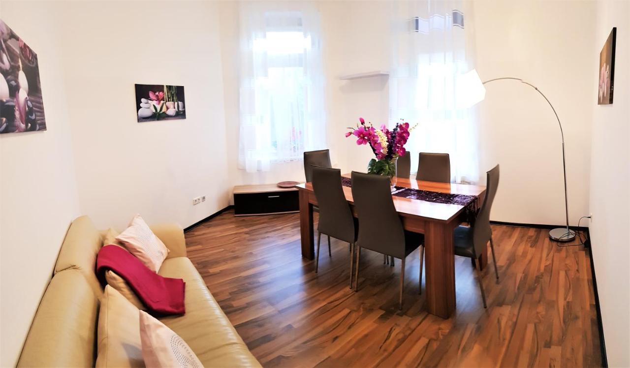 Elena Flat Orchidee Duisburg Zentrum Luaran gambar